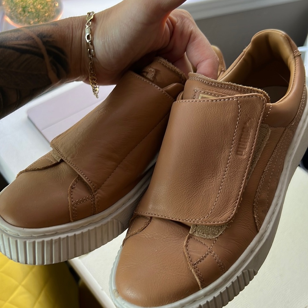 Tan pumas